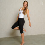 1711_Leggings_kurz_schwarz_hoher_Bund_The_Spirit_of_OM_10