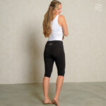 1711_Leggings_kurz_schwarz_hoher_Bund_The_Spirit_of_OM Rückansicht